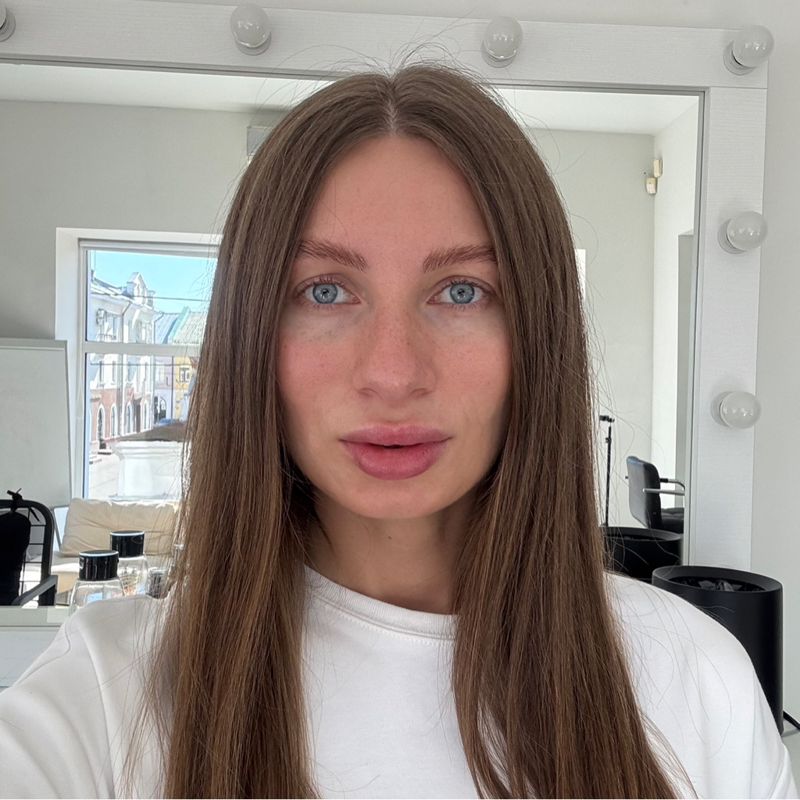 Карина Романова