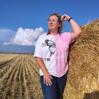 Анна Решетова — коррекция бровей в Саратове