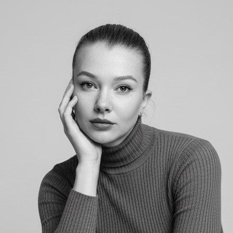 Юлия Пахомова