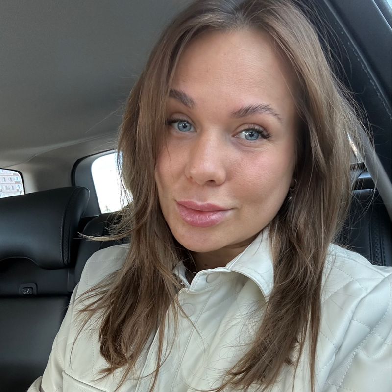 Полина Безуглова