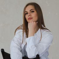 Юлия — ремонт ногтя в Симферополе