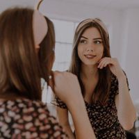 Боровикова Наталья Сергеевна — оформление бровей в Калининграде