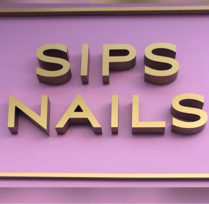 Sips Nails