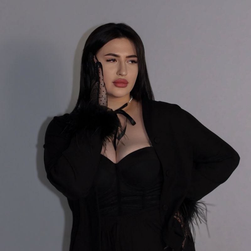 Полина