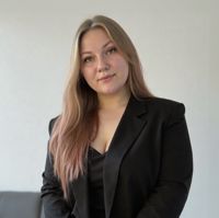 Ильинова Алёна — педикюр пальчики с покрытием в Красноярске