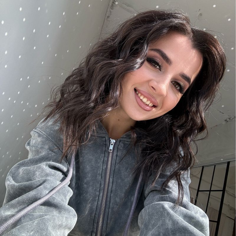 yanalashes