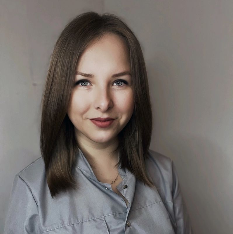 Алена Попова