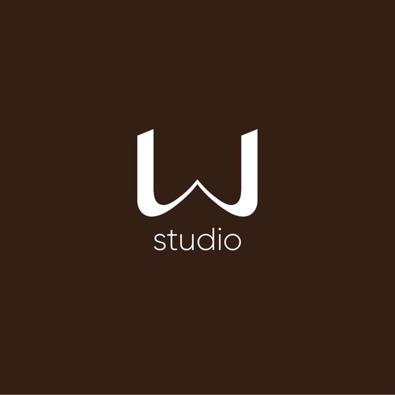 WOMEN STUDIO