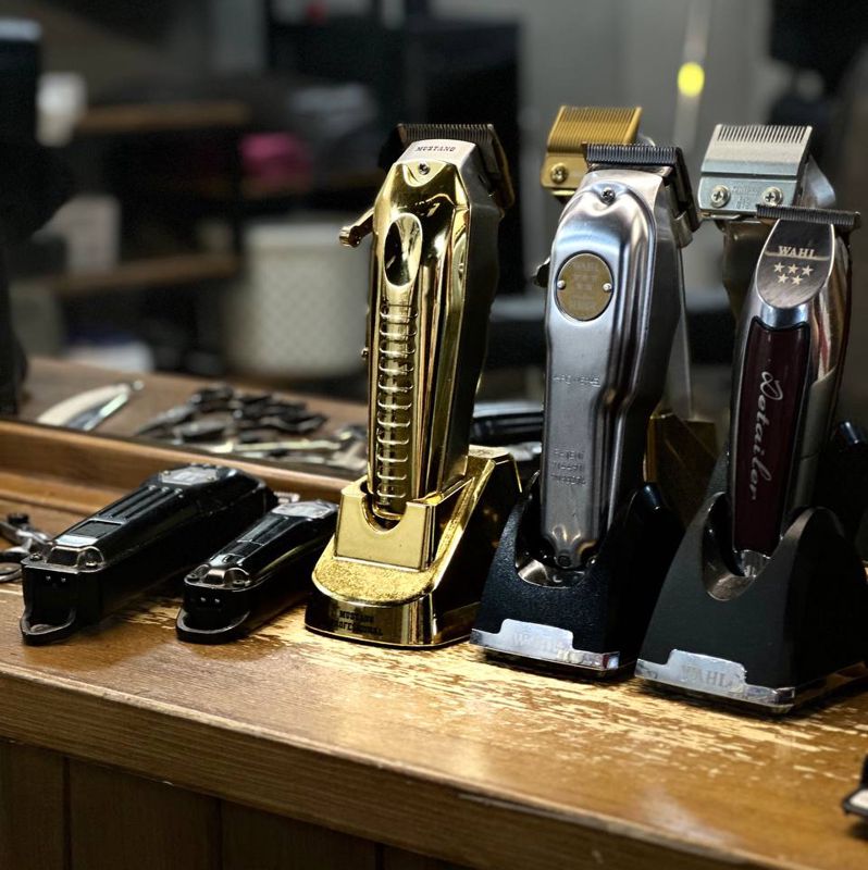 Barbershop “UMA”