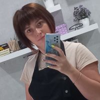 Надежда Назаренко — маникюр комбинированный в Омске