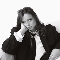 J. Kа́chesova — снятие ресниц в Когалыме