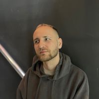 Влад Тимофеев — стрижка мужская машинкой в Новороссийске