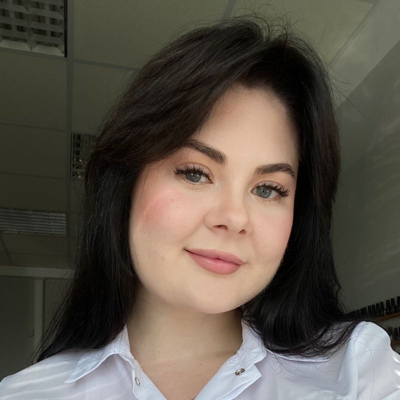 Алёна Авад