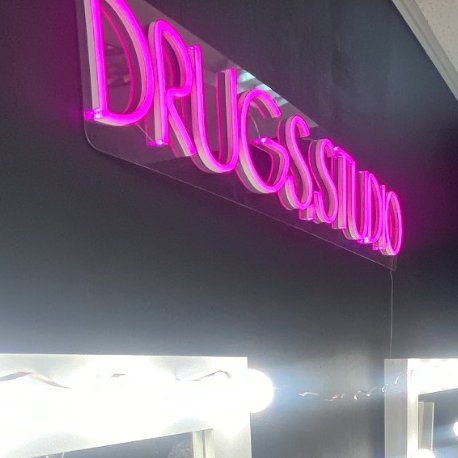DRUGS.STUDIO