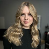 Анастасия Лозован — маникюр без покрытия в городе Орёл