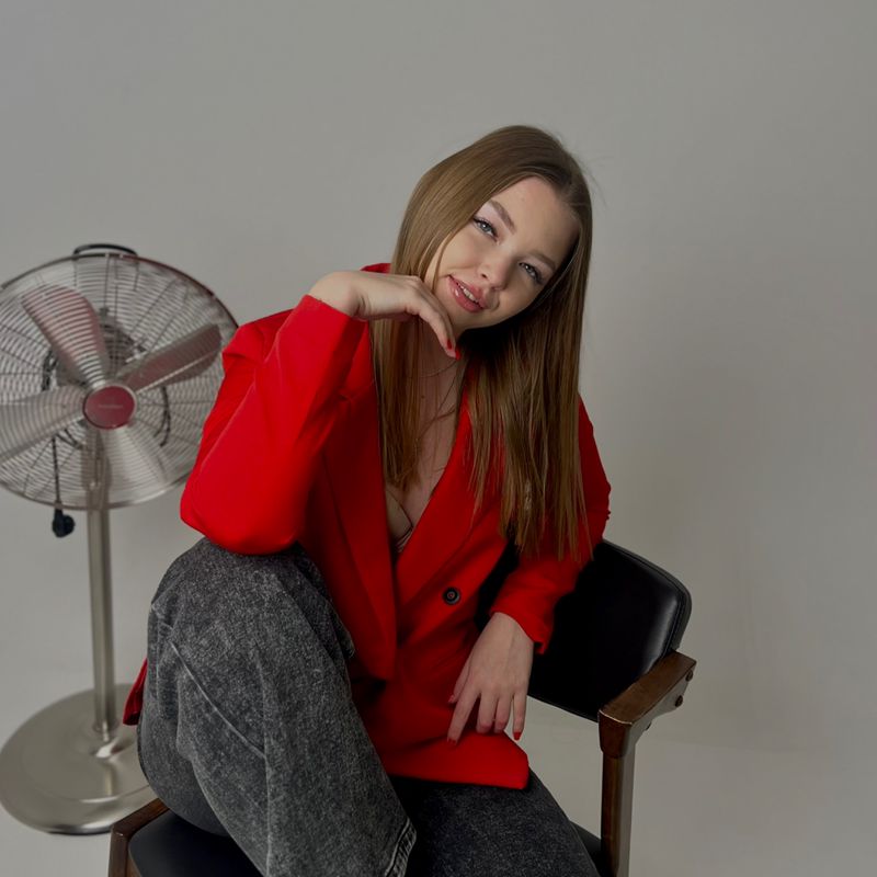 Арина Лобанова