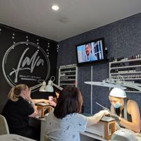Салон красоты LAVA — ремонт ногтя в Иркутске