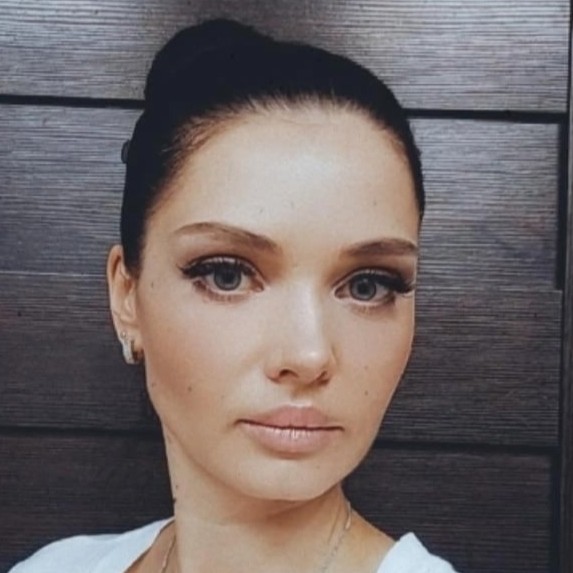 Елена Семенова