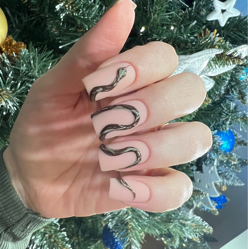 NAILSTUMANOVA