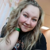 Кристина — коррекция бровей в городе Оленегорск