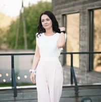 Анна Головнина — японский маникюр в Кирове