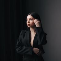 Sofia — наращивание ресниц + оформление бровей в Волгограде