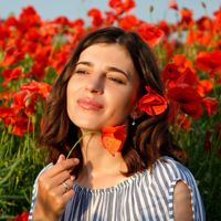 Диана Петрова — пирсинг в Калининграде
