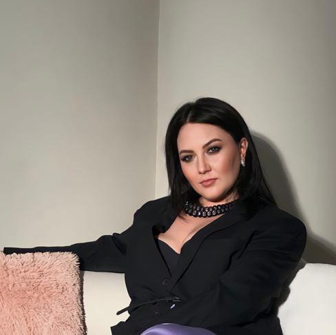 Renatta Podymova hairstylist