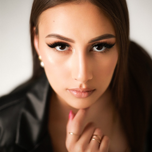 Алина