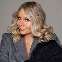 Екатерина Печёрских — прическа в Туле