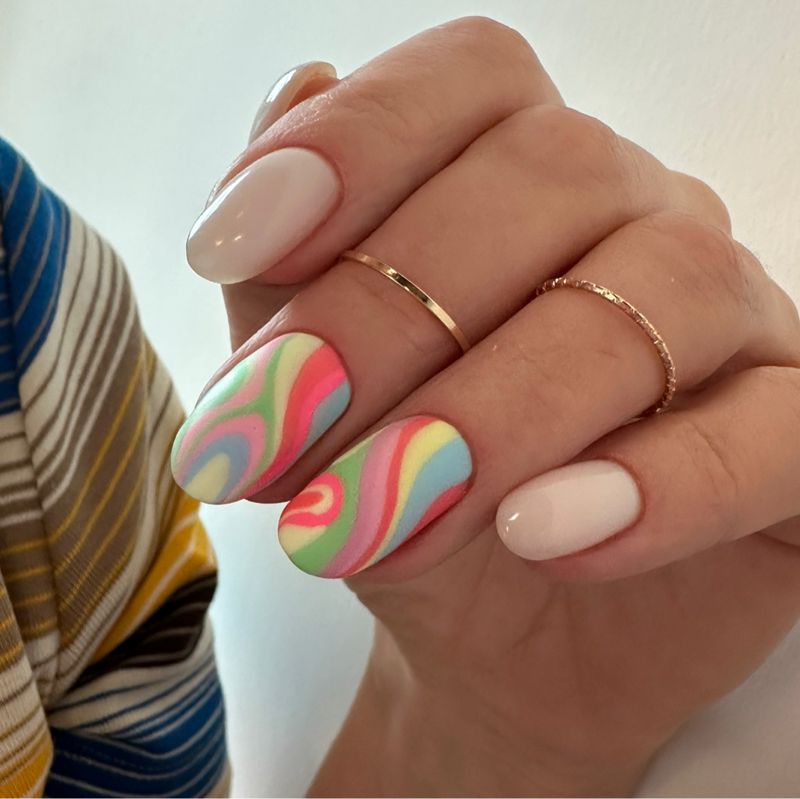 Lav Nail