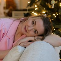 Алина Гвалт — прическа в Архангельске