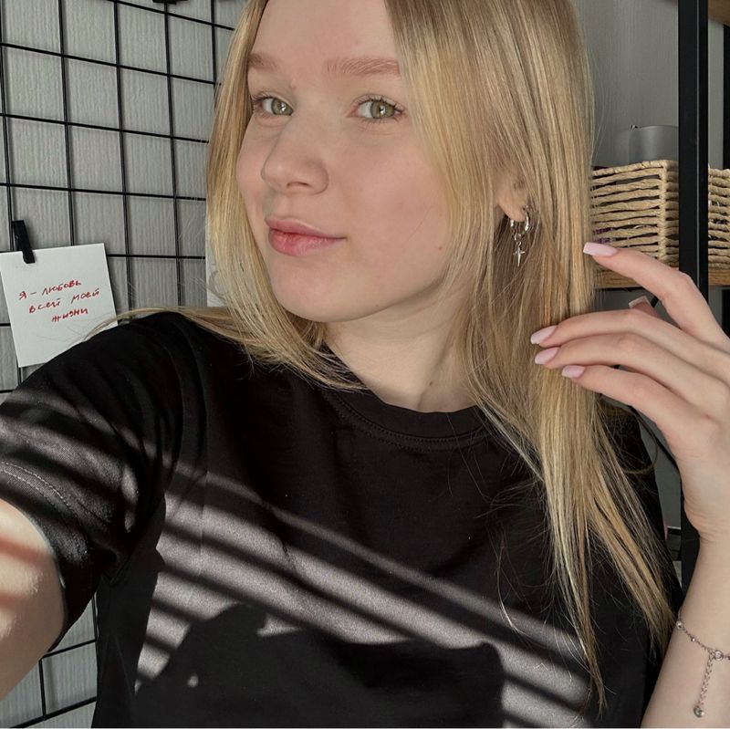 DARISNAILS