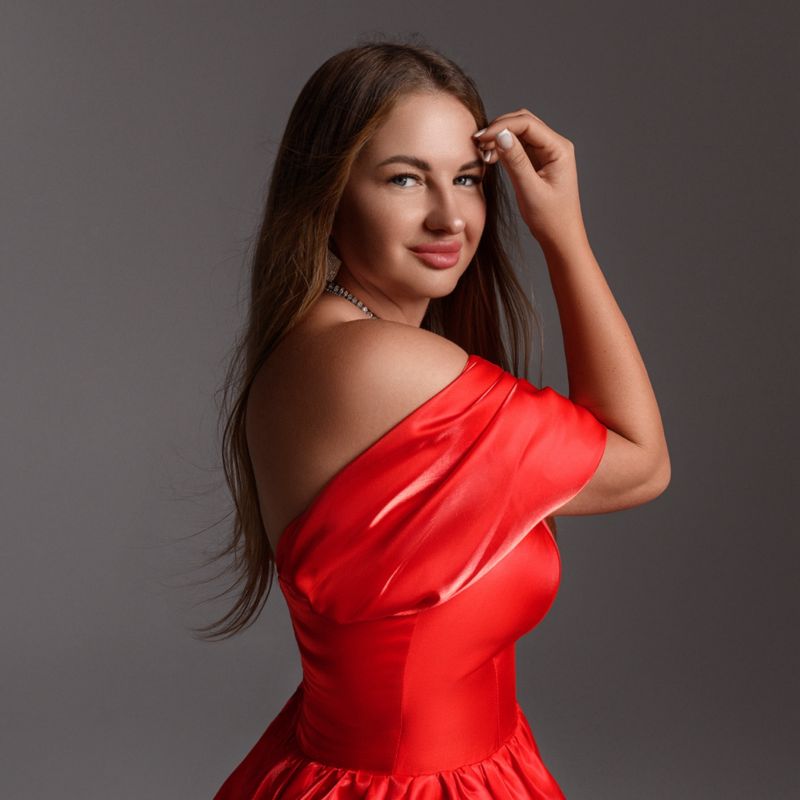 Мастер маникюра Марина