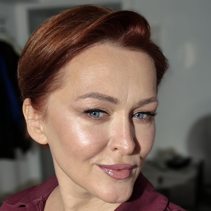 Анна  Султанова